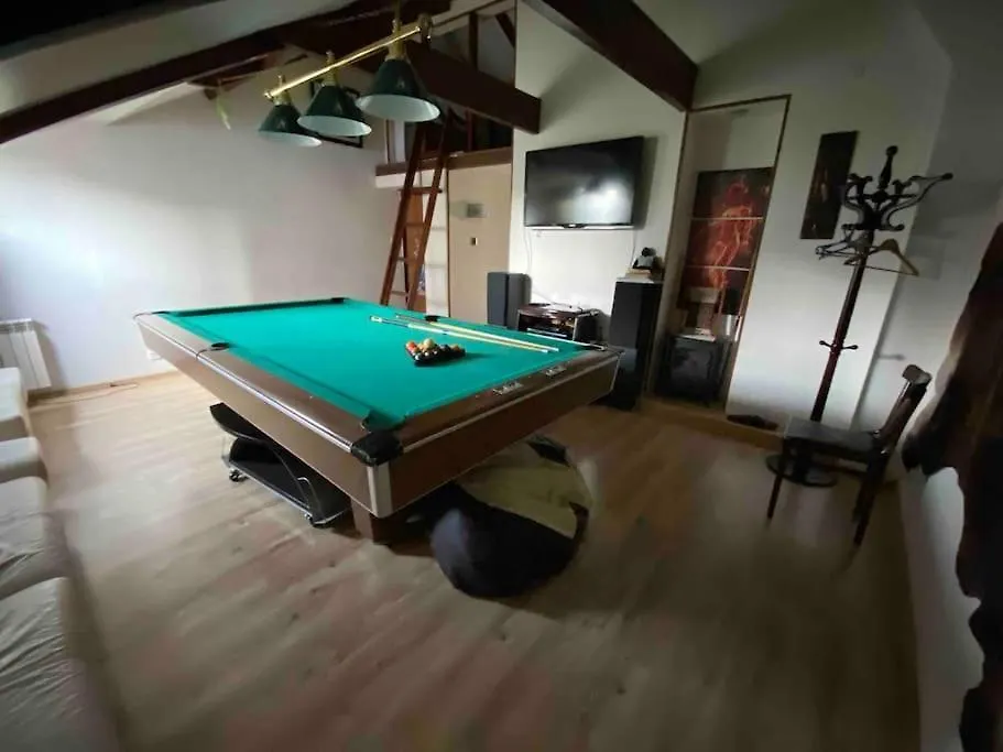 Loft With Pool Table Apartment Baku