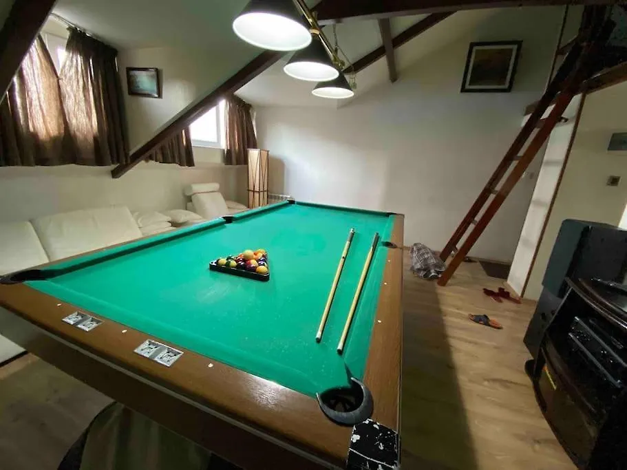 Loft With Pool Table Apartment Baku